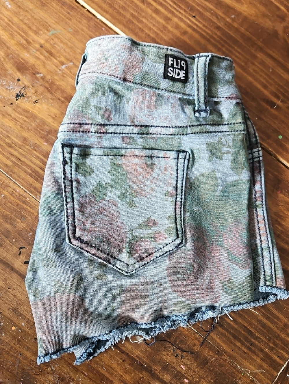 Women's Floral Camo Denim Shorts in Green/Pink